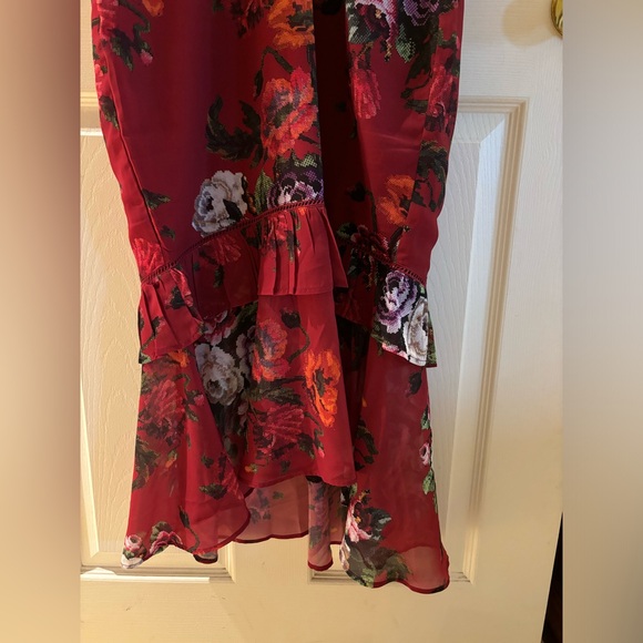 Hope & Ivy Flutter Sleeve Midi Tea Dress in Mixed Floral - Picture 9 of 9